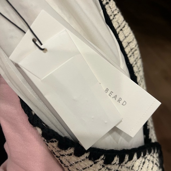 NWT Palatine Dress in White & Black
VERONICA BEARD Size 8 Old Money WAG Fashion - Picture 7 of 8